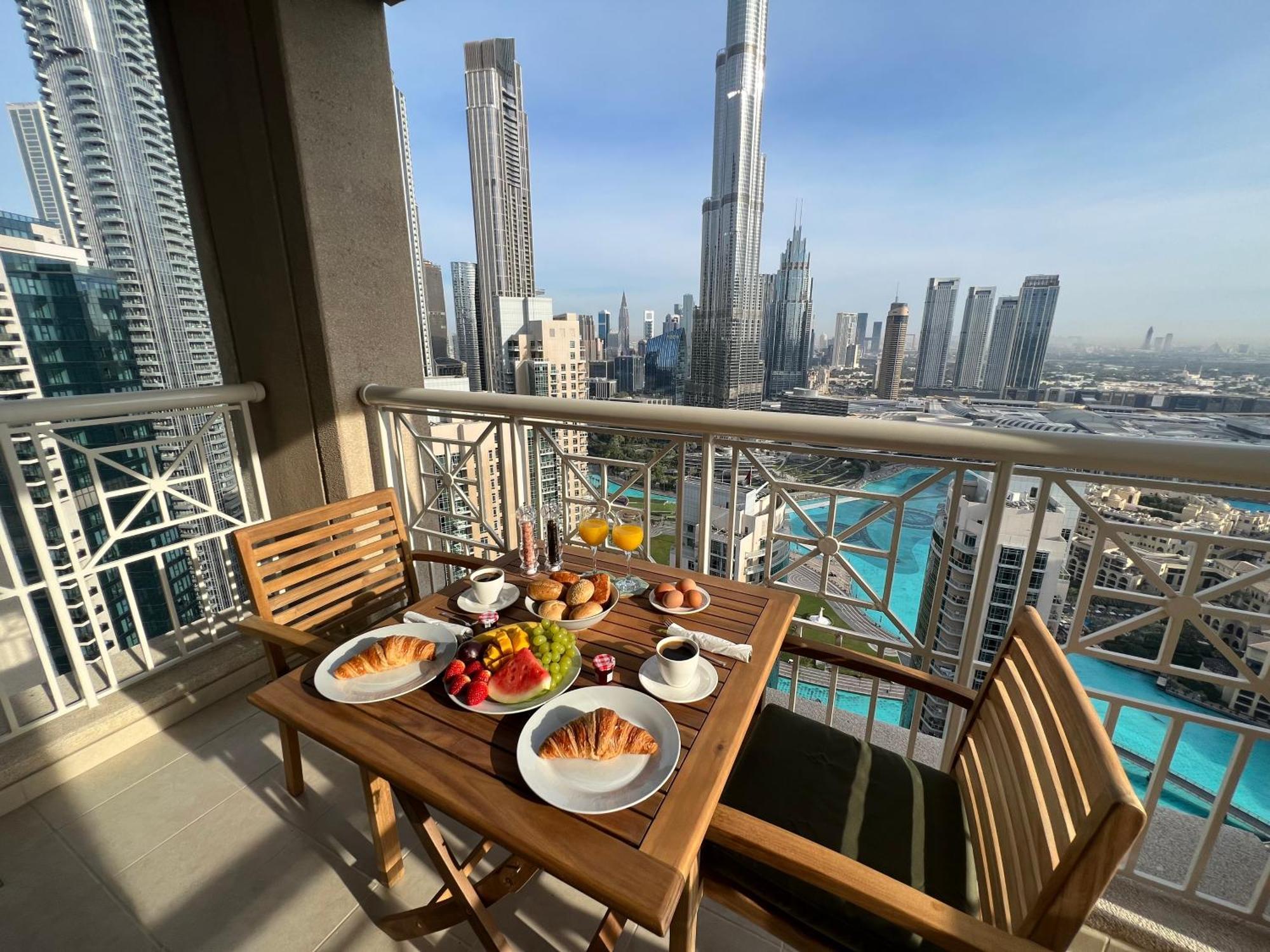 Prestige Living 2Br With Full Burj Khalifa And Fountain View By Auberge Dubai Eksteriør billede
