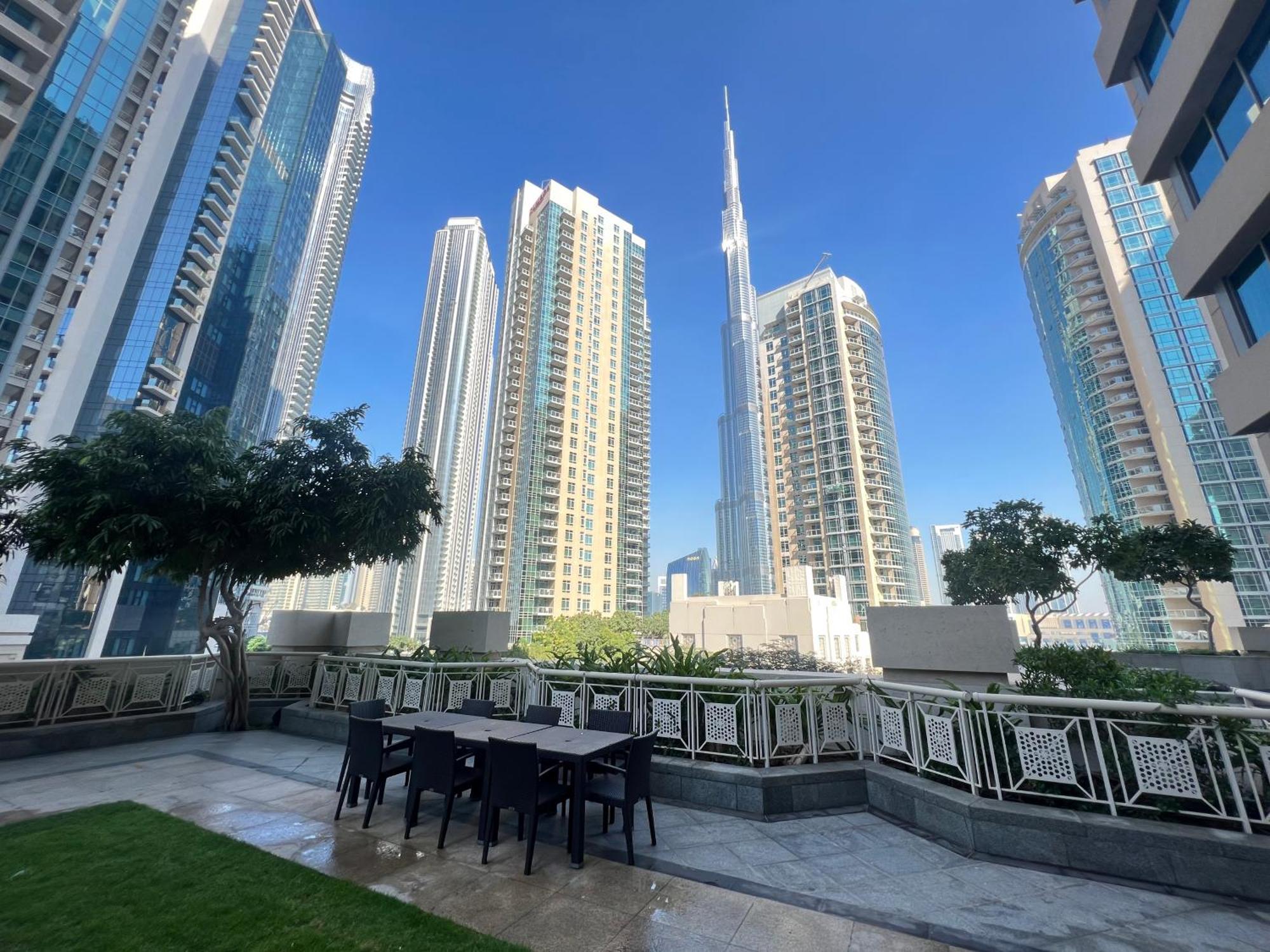 Prestige Living 2Br With Full Burj Khalifa And Fountain View By Auberge Dubai Eksteriør billede